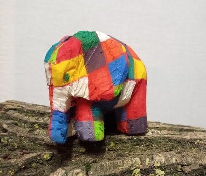 KREATIVzeit – Schnitzen eines Elefanten